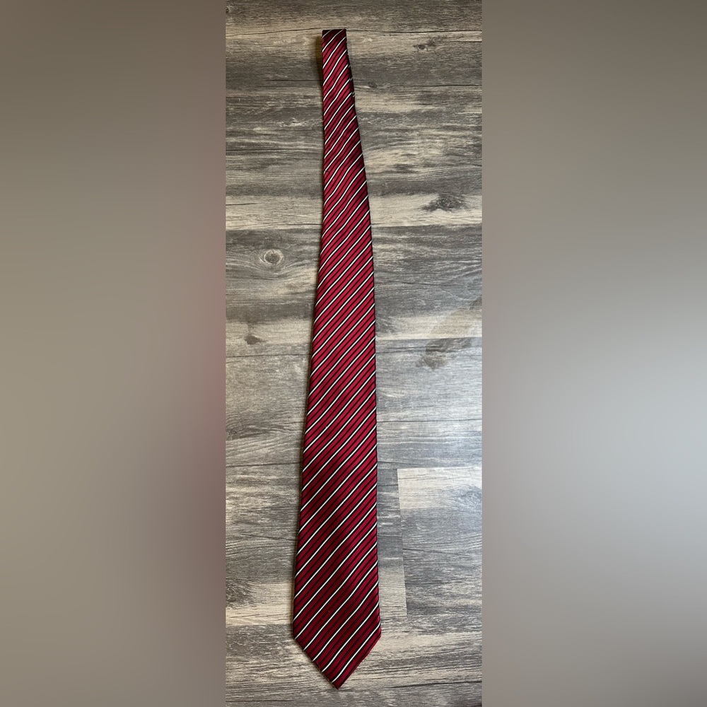 Donald J Trump Signature Collection Red Striped Tie Mens Necktie Classic - Picture 3 of 4